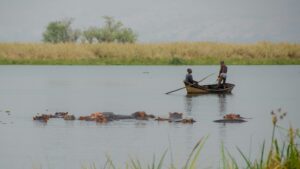 Traditional fishing Murchison | Murchison falls park safari