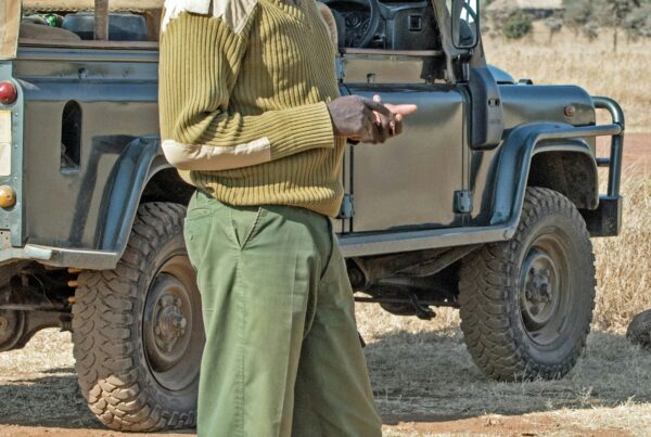 tipping safari guides