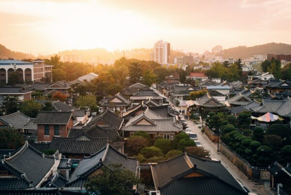 Uganda safari for South Korean travelers