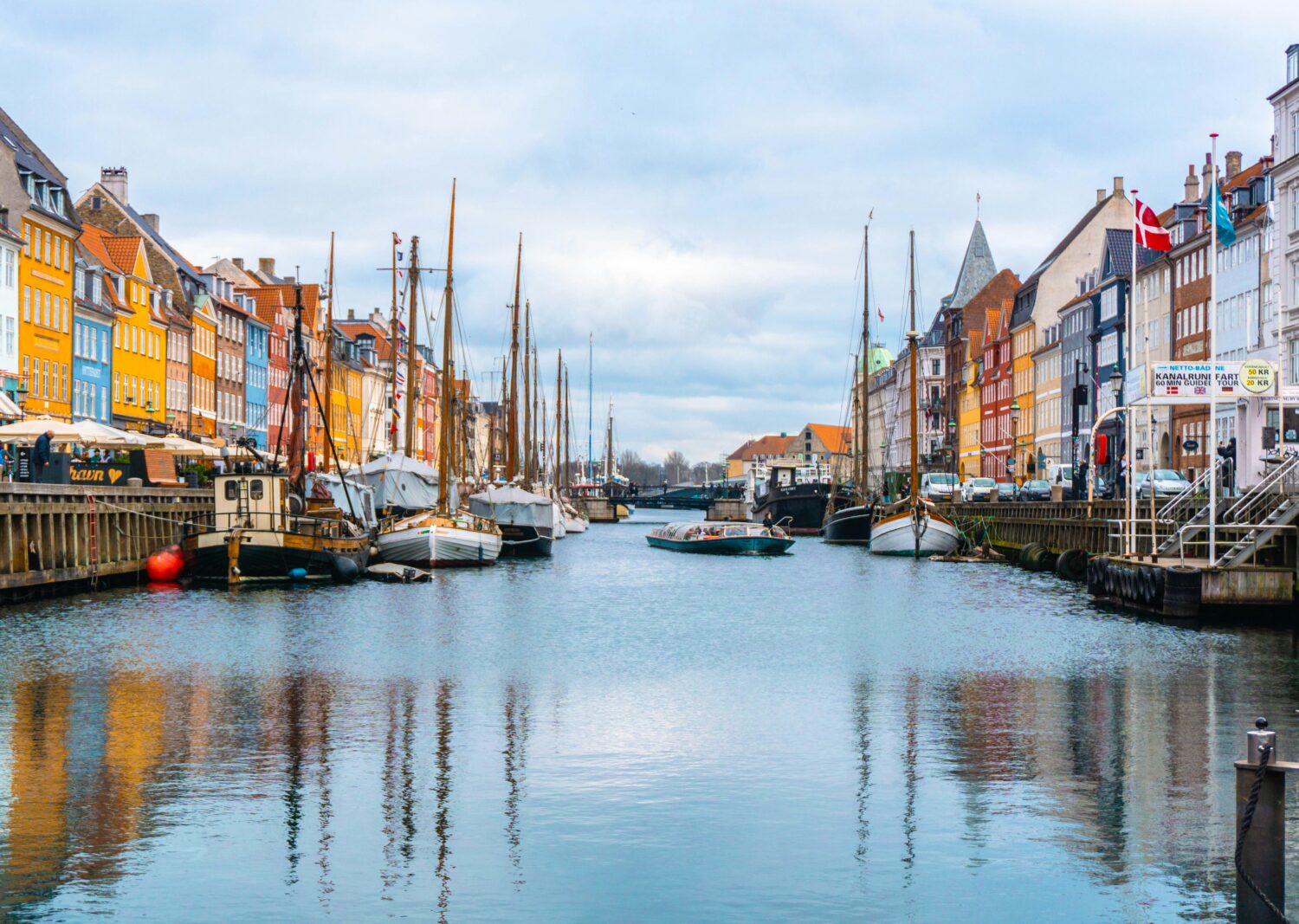 flights to Uganda from Denmark