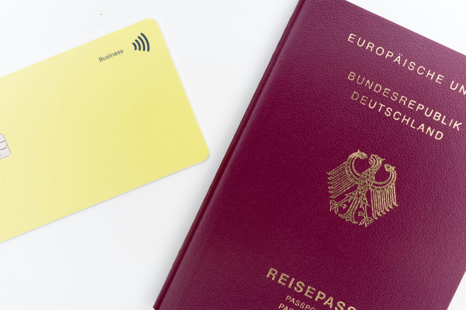 Uganda visa for French citizens
