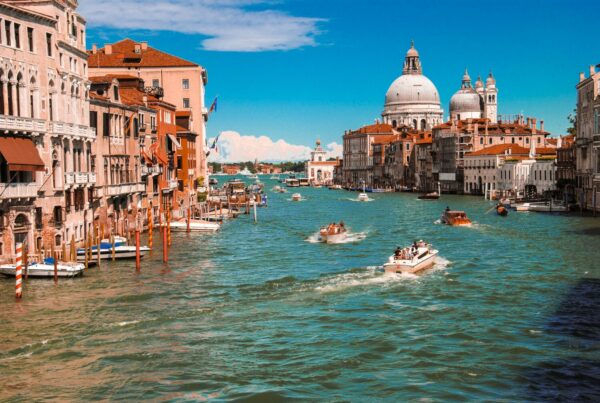 Uganda visa for Italian citizens
