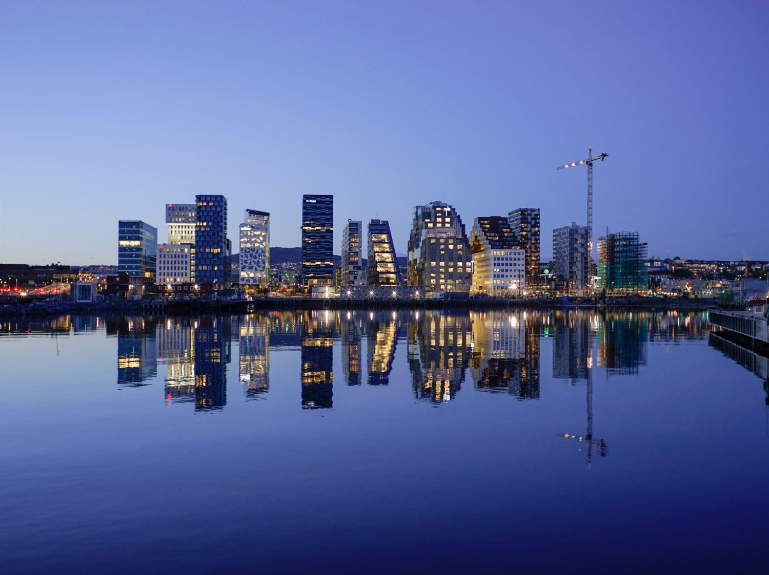 flights to Uganda from Norway