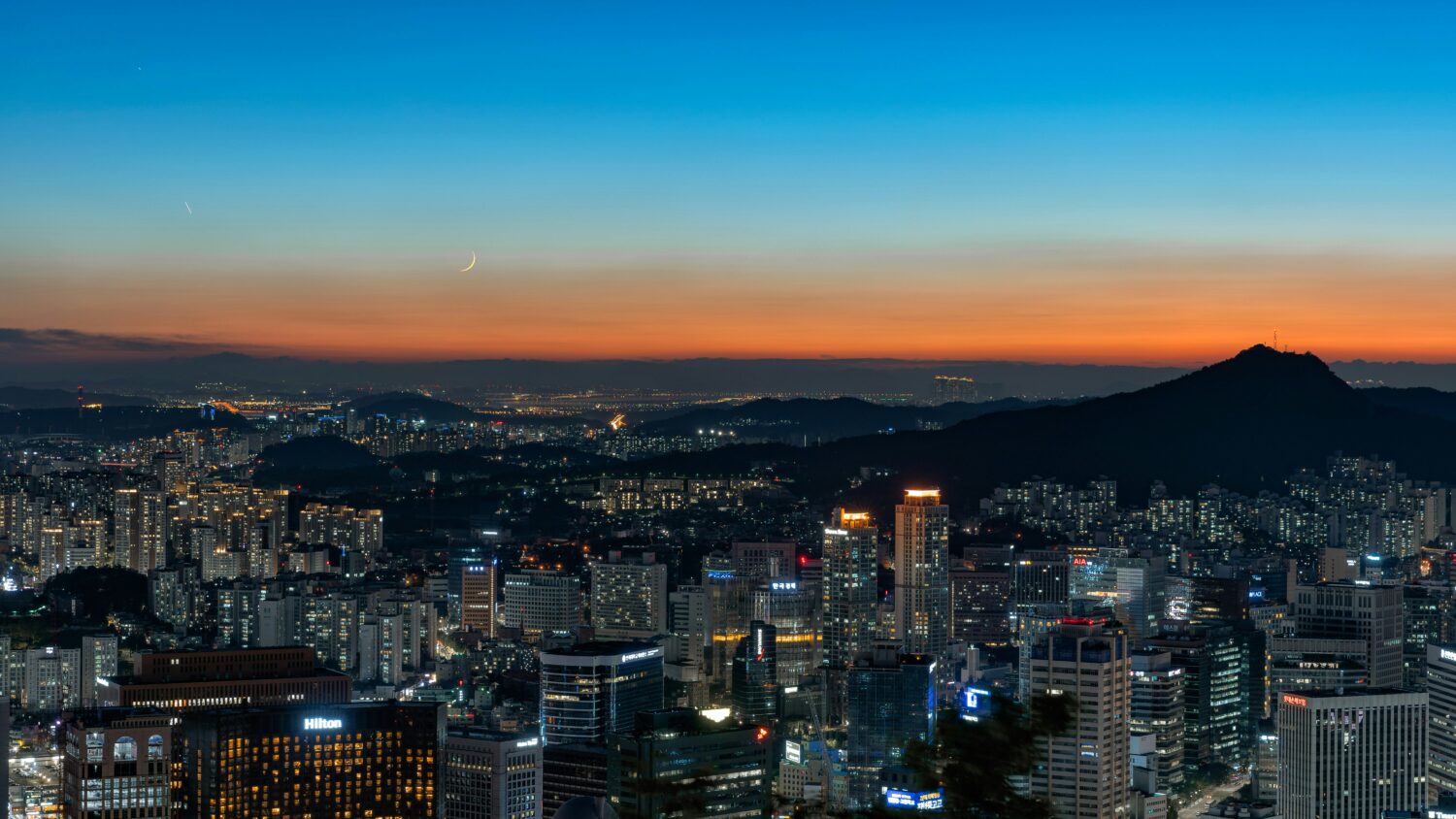flights to Uganda from South Korea and Japan