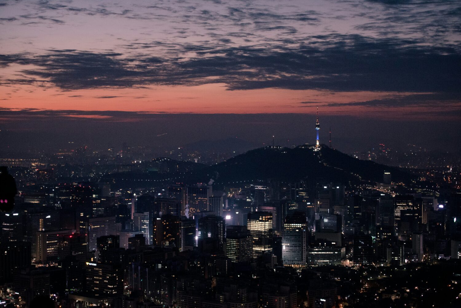 flights to Uganda from South Korea