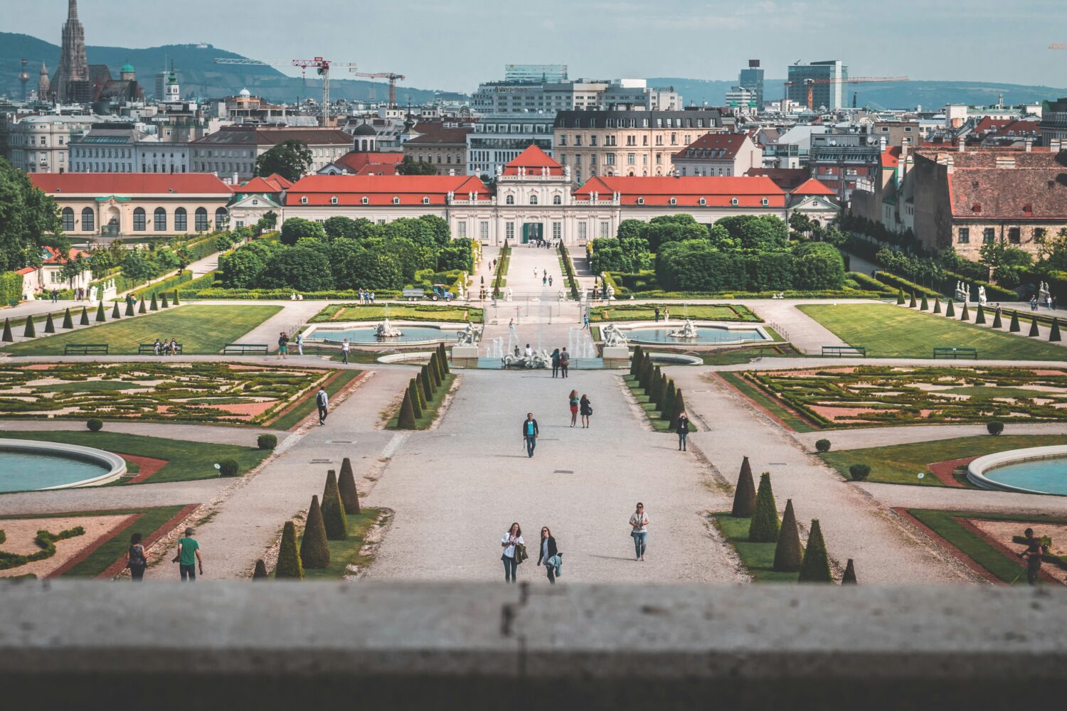 flights to Uganda from Austria